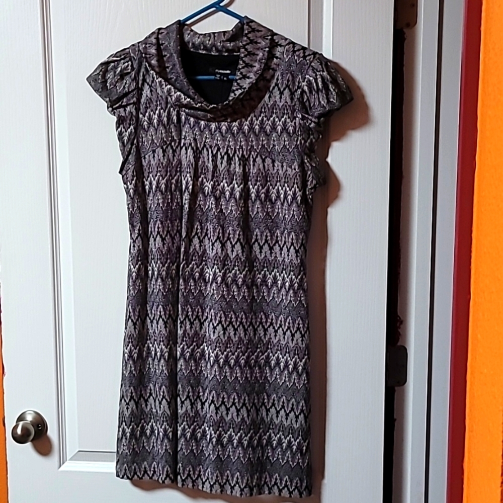 My Michelle mini dress size XL gold shimmer and black